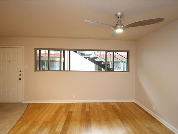 3rd image of 2404 Longview St APT 105