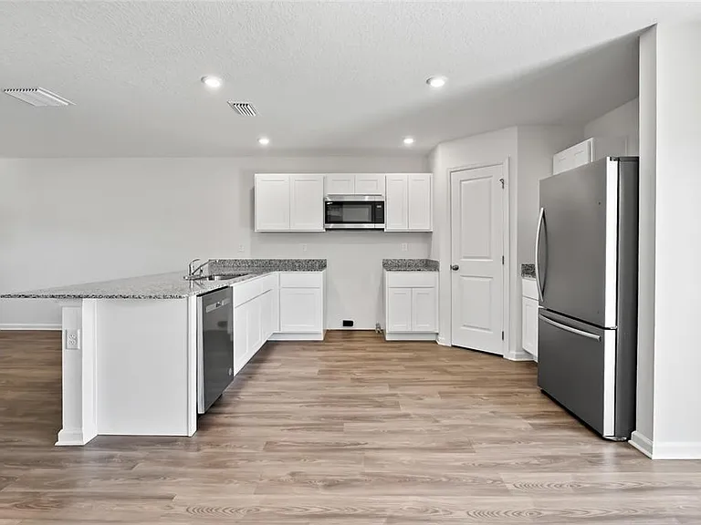 612 Linnet Ct — Photo 7