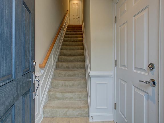 5th image of 9484 Canonbury Sq