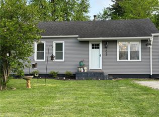 2022 Harrison Ave, Charleston, IL 61920