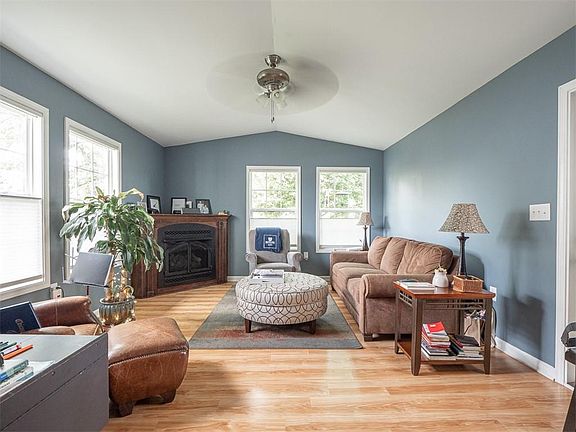 4th image of 5862 Jamestown Square Ln