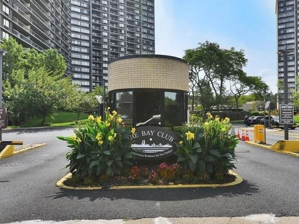 2 Bay Club Drive #6C, Bayside, NY 11360