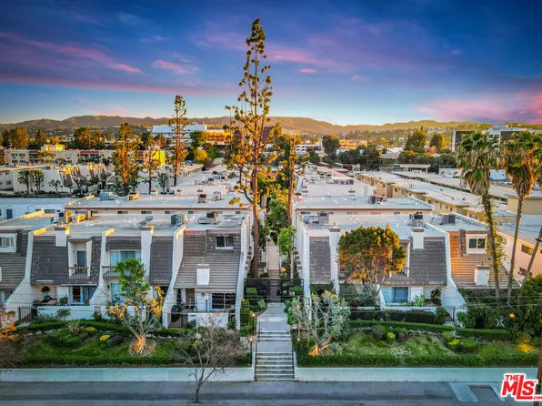 18360 Collins St Unit C, Tarzana, CA 91356