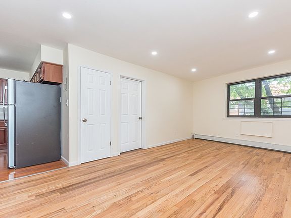 3rd image of 58-15 Maspeth Ave #2M