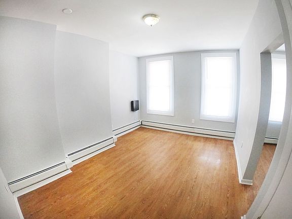 4th image of 348 Randolph Ave APT 3
