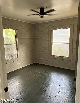 3 bed, 1.0 bath, 1044 sqft, $1,600 — Photo 2