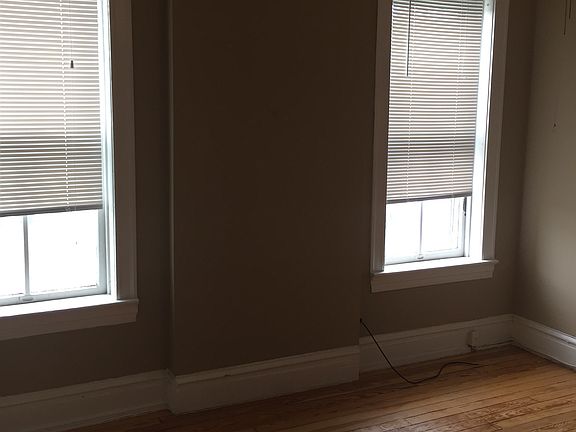 5th image of 5600-5602 Columbia Ave