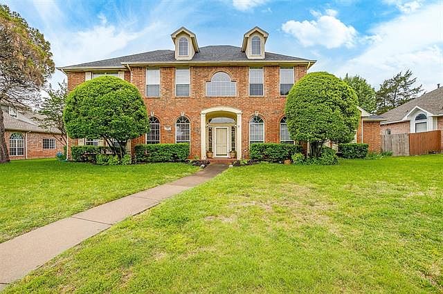 1st image of 816 Newport Way