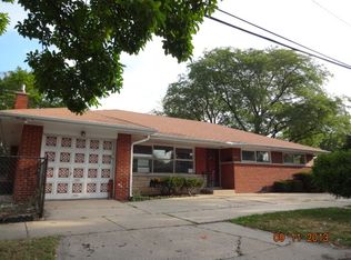 3906 Cleveland St, Skokie, IL 60076