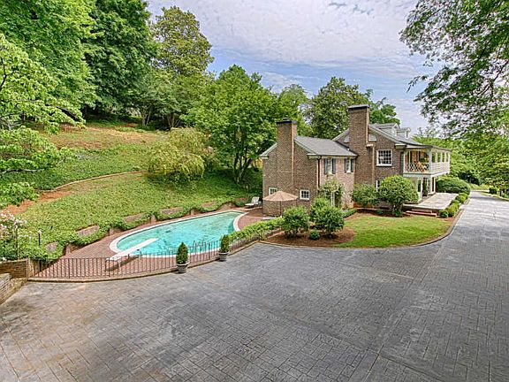 4th image of 5627 Lyons View Pike