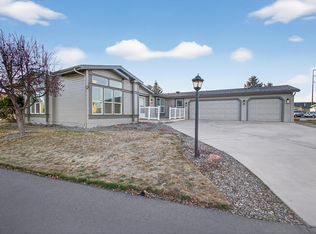 1865 NE 6th St, Redmond, OR