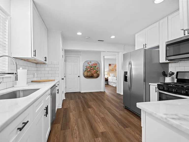 1801 N Polk St — Photo 20