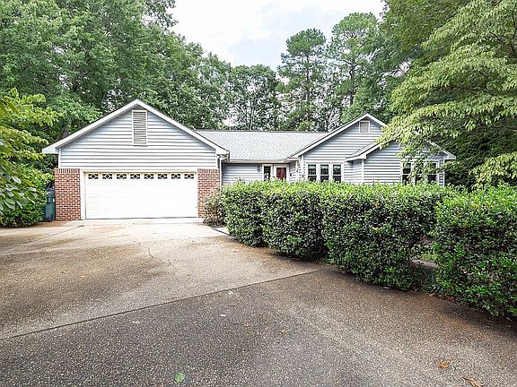 2nd image of 10804 Sugar Ct