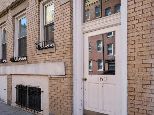 162 Endicott St APT 1, Boston, MA 02113