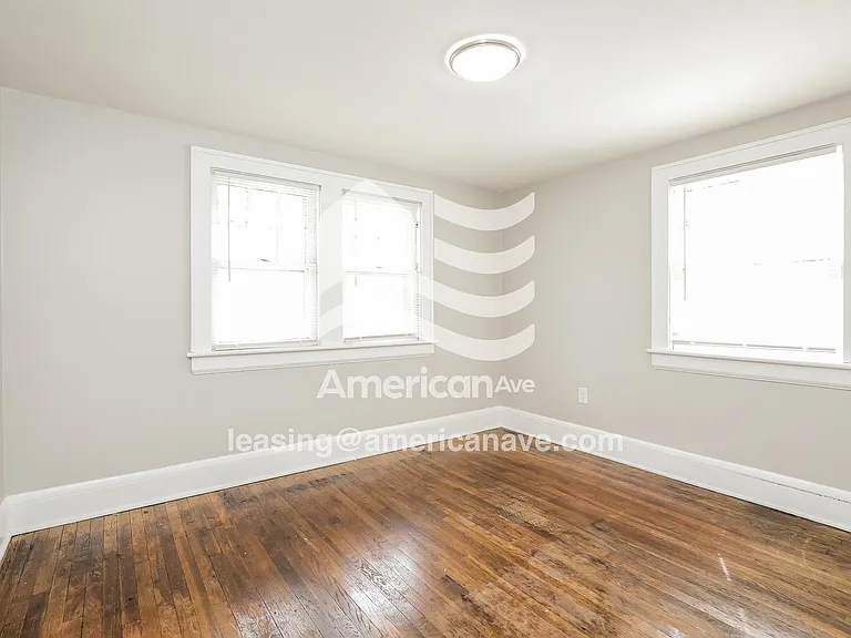 1884469_013_bedroom_12693992.jpg