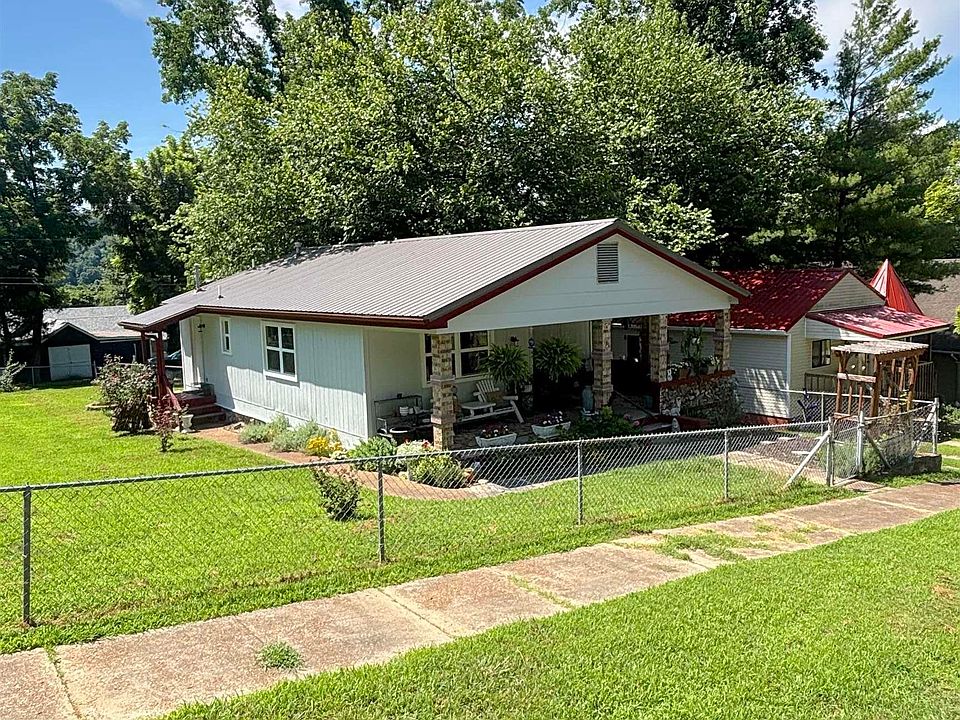 1st image of 316 Combs Ave
