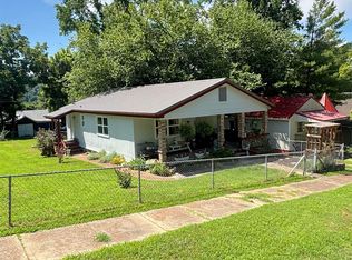 316 Combs Ave, Cotter, AR 72626