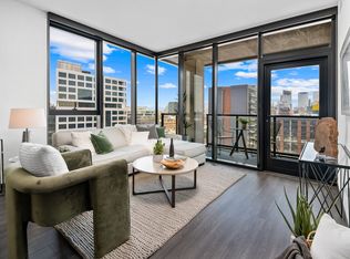 1334 W Randolph St #1516, Chicago, IL 60607