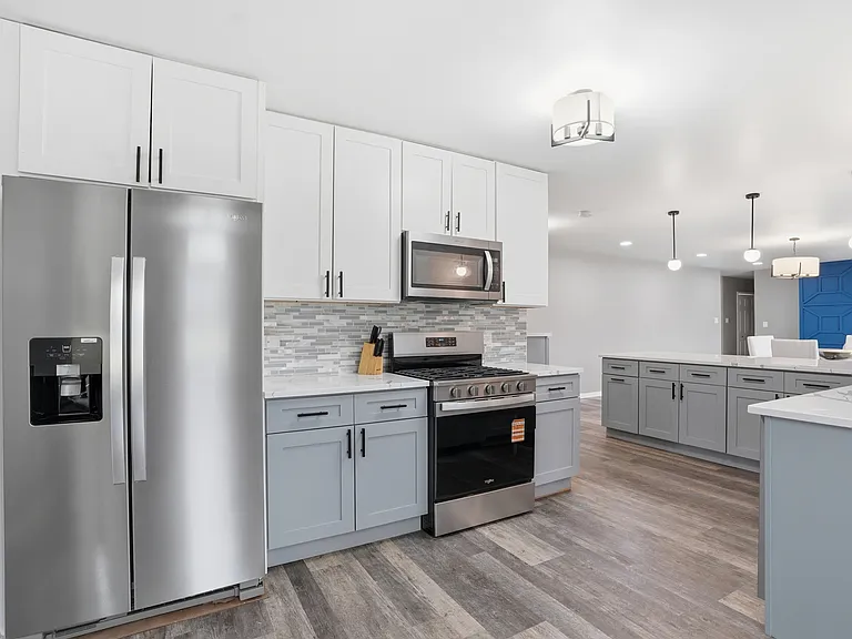 1865 W 64th Pl — Photo 8