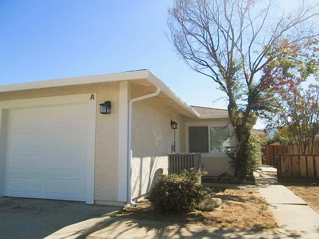 3 bed, 2.0 bath, 1200 sqft, $3,595 — Photo 2