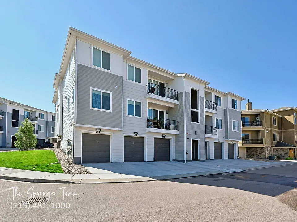 3760 Presidio Point #104