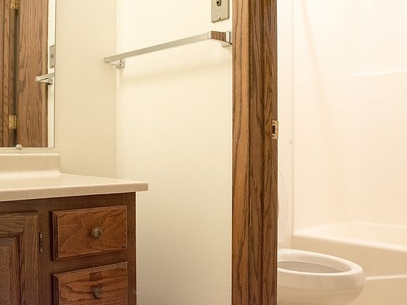 5th image of 2520 17th Ave S APT 5