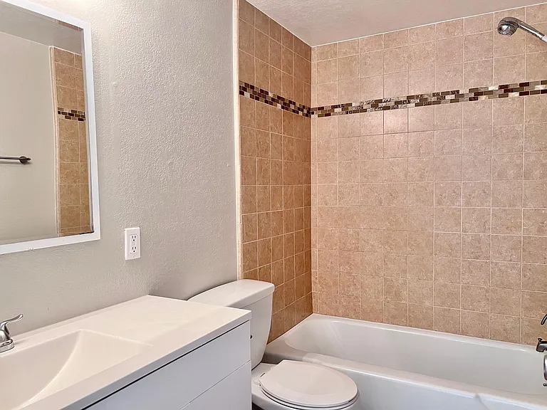 2502 N 46th St #6 — Photo 23