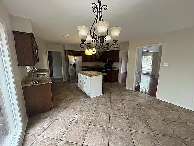 743 Grovewood Dr — Photo 10