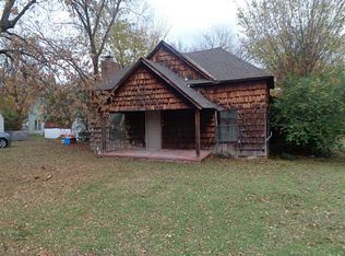 703 W 3rd St, Heavener, OK 74937