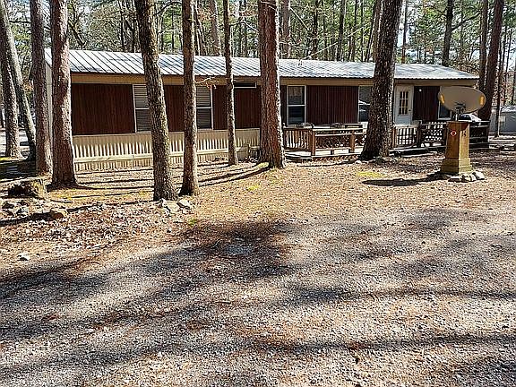 Walking distance to Lake