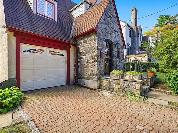 2nd image of 187 Neuton Avenue
