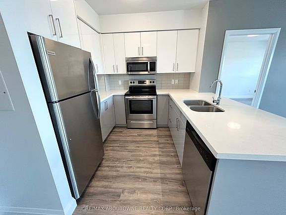 4th image of 460C Belmont Ave W #706