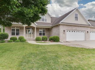 2511 Norton Rd, Bloomington, IL 61705