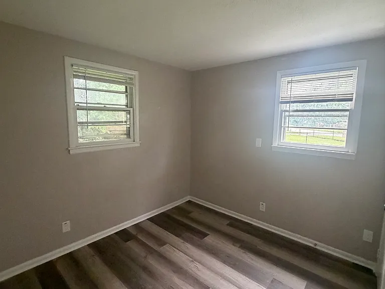 7200 Nathan Hale Way — Photo 15