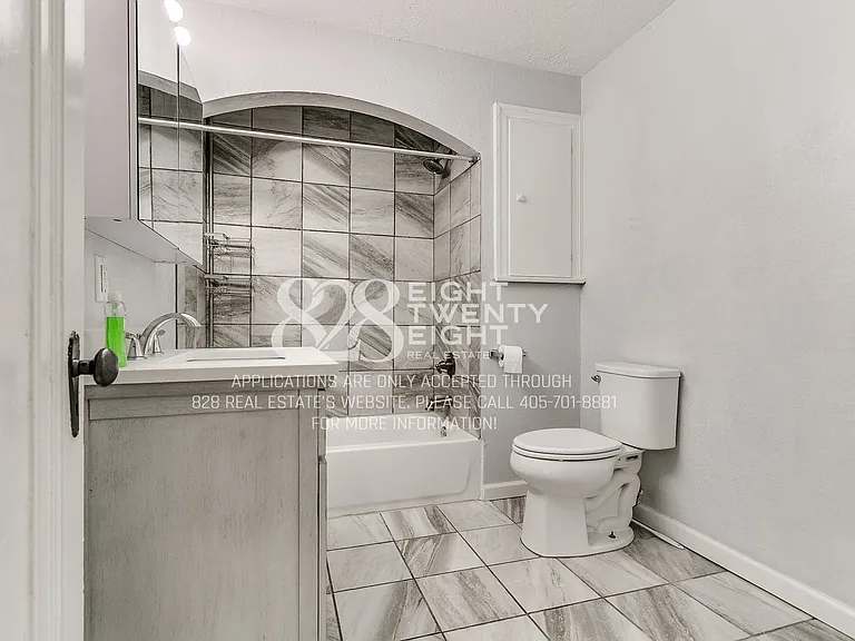 930 Miller Ave — Photo 32