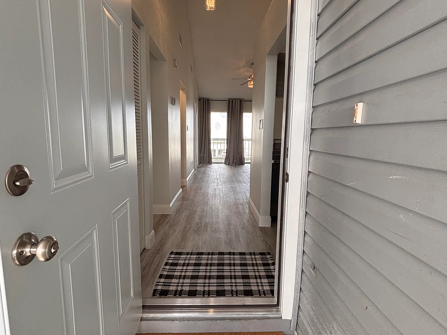2 bed, 1.5 bath, 760 sqft, $2,000 — Photo 4