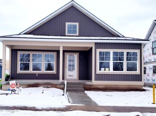 960 Everett Pkwy #14, South Haven, MI 49090