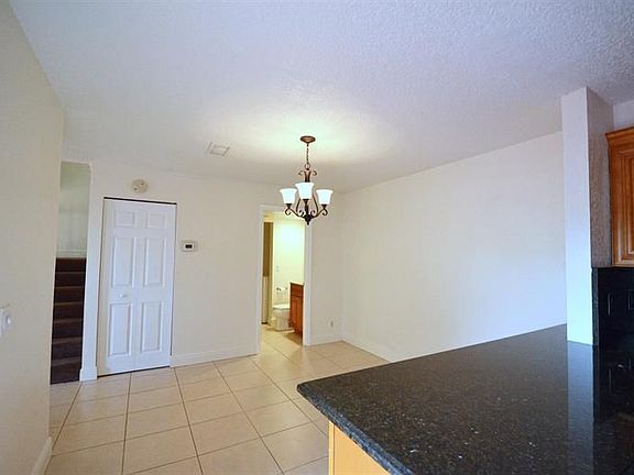 4th image of 167 Lake Arbor Dr