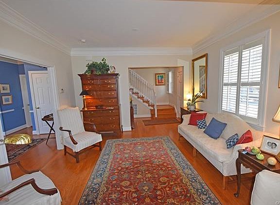 3rd image of 31 W Locke Ln #31