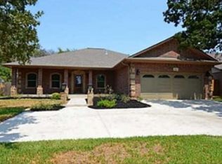 2707 Carter Creek Pkwy, Bryan, TX 77802