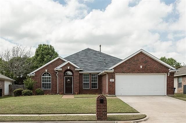 1st image of 3103 Blue Jay Dr