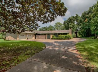 3107 Hughes Rd, Dickinson, TX 77539