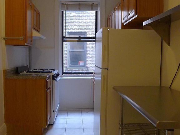 4th image of 3606 30th St APT E2