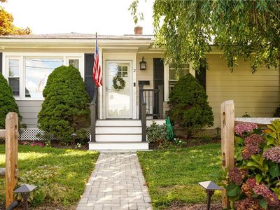 2 Lorraine Ave, Coventry, RI, 02816