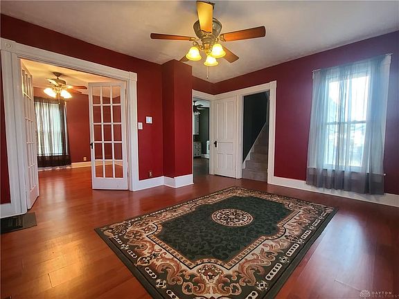 4th image of 135 Rusby Ave