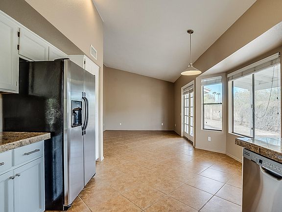 4th image of 11414 N 109th St