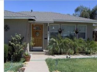 417 W Kendall St, Corona, CA 92882