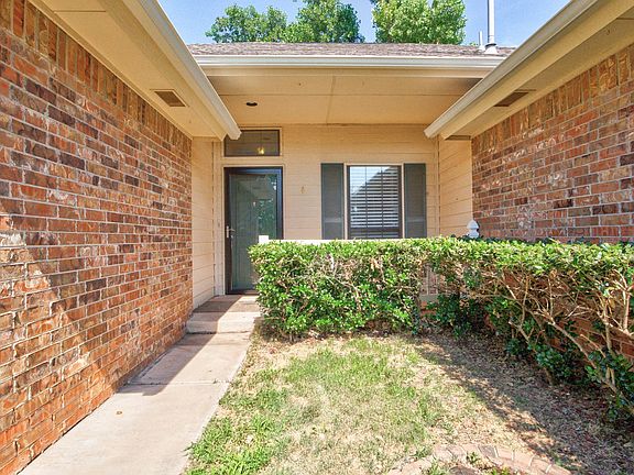 3rd image of 1024 Bradford Pl