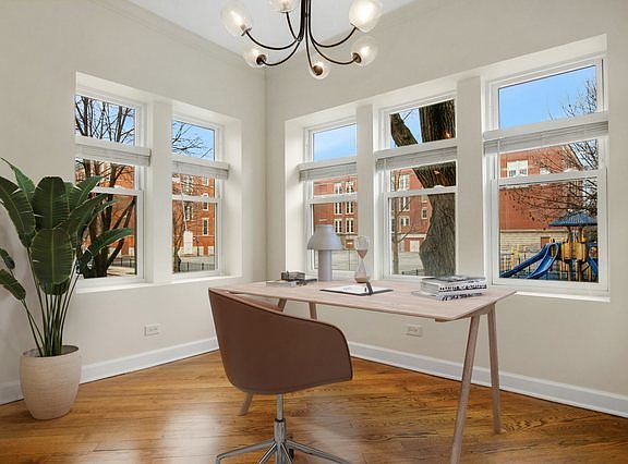 5th image of 1435 N Rockwell St APT 1