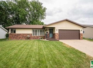 1228 2nd Ave SW, Le Mars, IA 51031